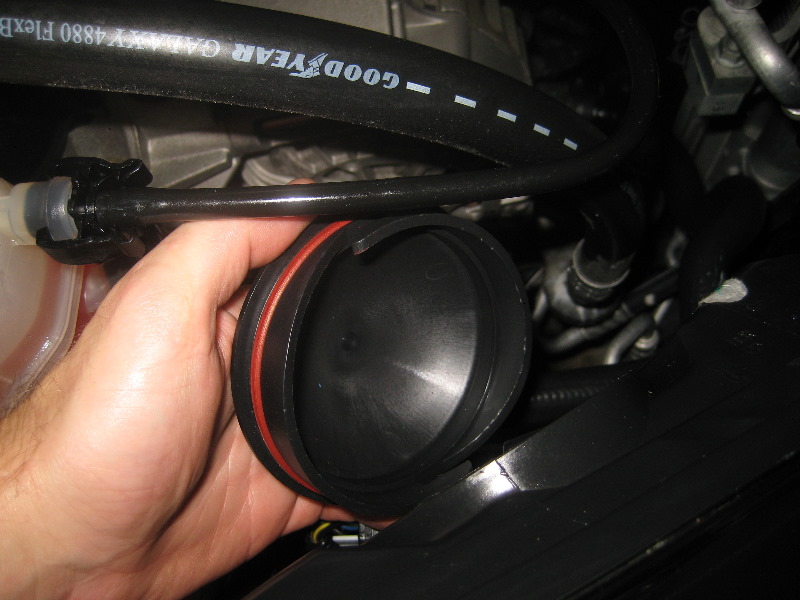 Ford-Fiesta-Headlight-Bulbs-Replacement-Guide-017