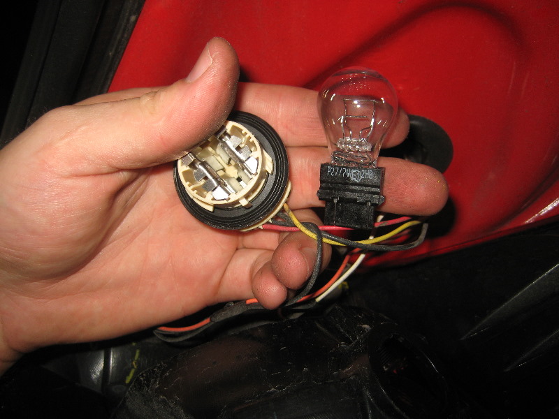 Ford-Fiesta-Tail-Light-Bulbs-Replacement-Guide-013