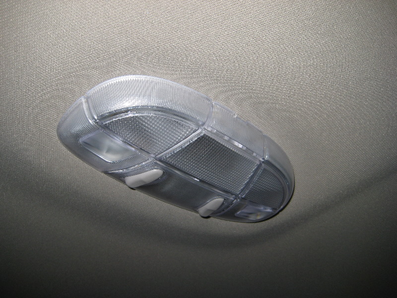 Ford-Fusion-Overhead-Dome-Light-Bulb-Replacement-Guide-001