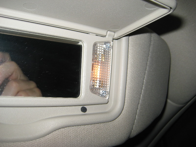 Ford-Fusion-Vanity-Mirror-Light-Bulb-Replacement-Guide-002