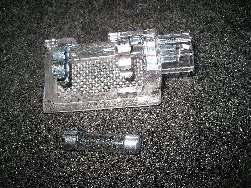 Ford-Mustang-Trunk-Light-Bulb-Replacement-Guide-007