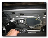 Ford-Taurus-Interior-Door-Panels-Removal-Guide-041