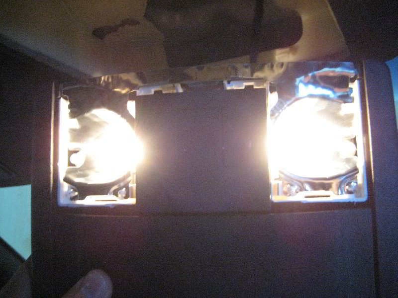 Ford-Taurus-Map-Light-Bulbs-Replacement-Guide-016