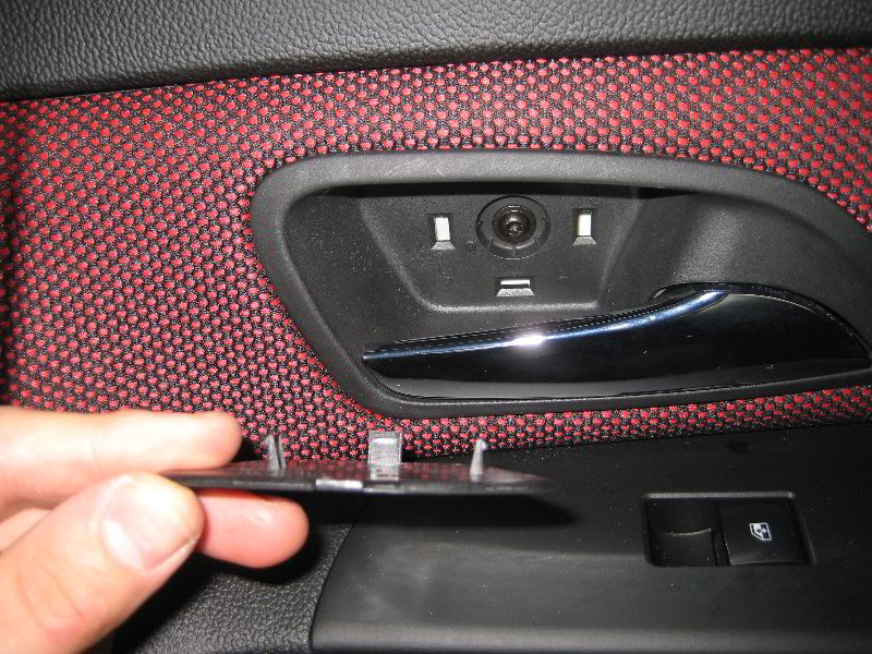 GM-Chevrolet-Cruze-Interior-Door-Panel-Removal-Guide-004