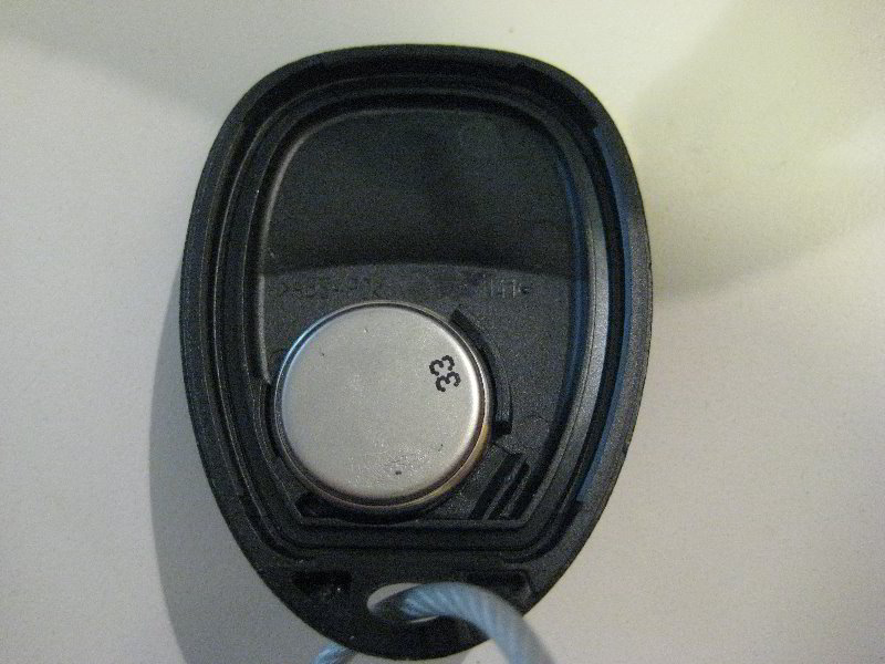 GM-Chevrolet-Tahoe-Key-Fob-Battery-Replacement-Guide-011