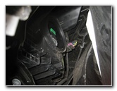 GM-Chevrolet-Traverse-Headlight-Bulbs-Replacement-Guide-010