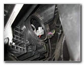 GM-Chevrolet-Traverse-Headlight-Bulbs-Replacement-Guide-014