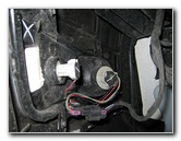 GM-Chevrolet-Traverse-Headlight-Bulbs-Replacement-Guide-023