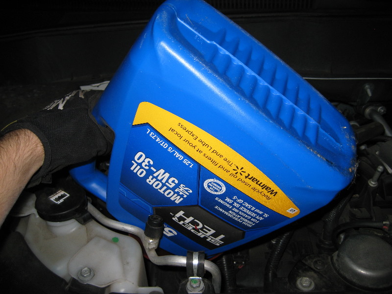 GM-Chevrolet-Traverse-LLT-V6-Engine-Oil-Change-Guide-020