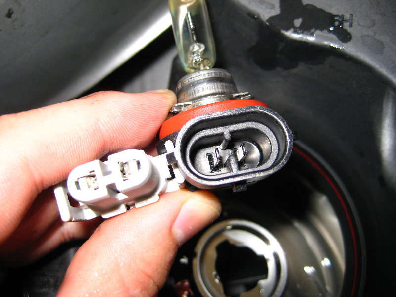 GM-Pontiac-G6-GT-Headlight-Bulbs-Replacement-Guide-039