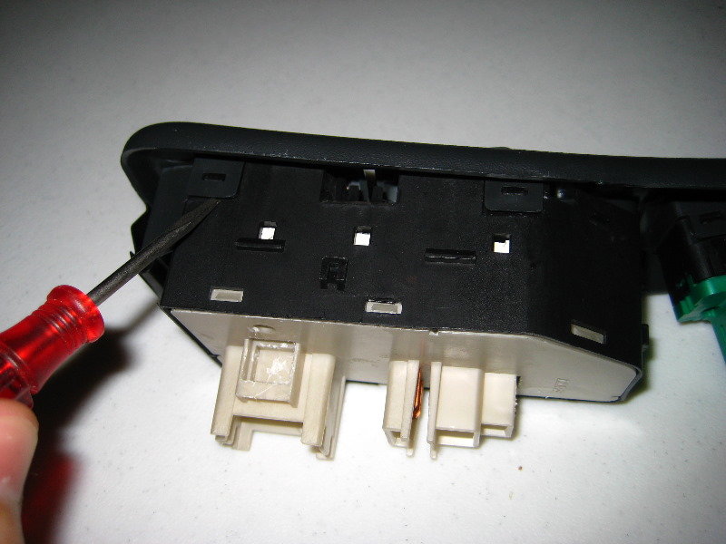 GM-Power-Window-Switch-Contacts-Cleaning-Guide-008