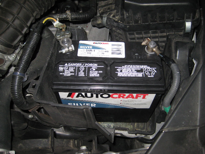 Honda-Accord-12V-Automotive-Battery-Replacement-Guide-016