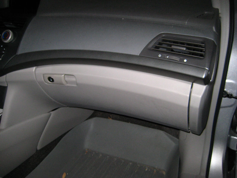 Honda-Accord-Cabin-Air-Filter-Replacement-Guide-001