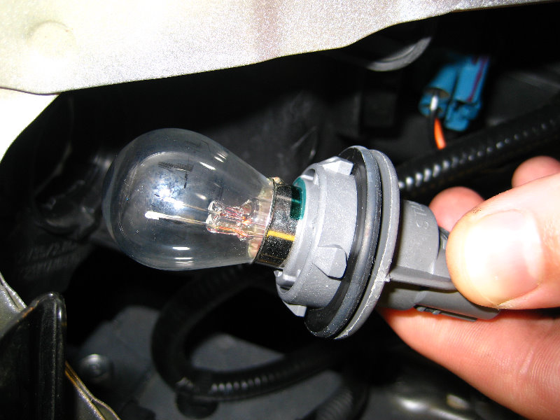 Replacing headlight bulb honda accord 1996 #7