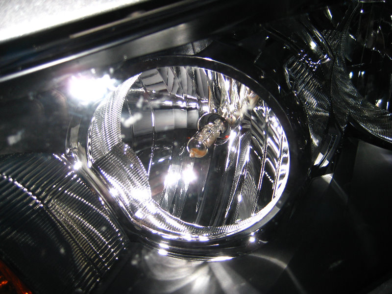 Honda-Accord-Headlight-Bulbs-Replacement-Guide-048