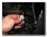 Honda-CR-V-Headlight-Bulbs-Replacement-Guide-023