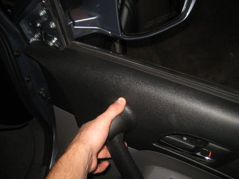 Honda-CR-V-Interior-Door-Panel-Removal-Guide-061