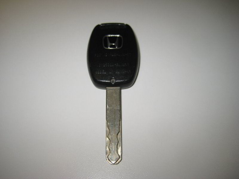 Honda-CR-V-Key-Fob-Battery-Replacement-Guide-002