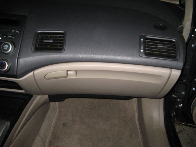 Honda-Civic-AC-Cabin-Air-Filter-Replacement-Guide-001