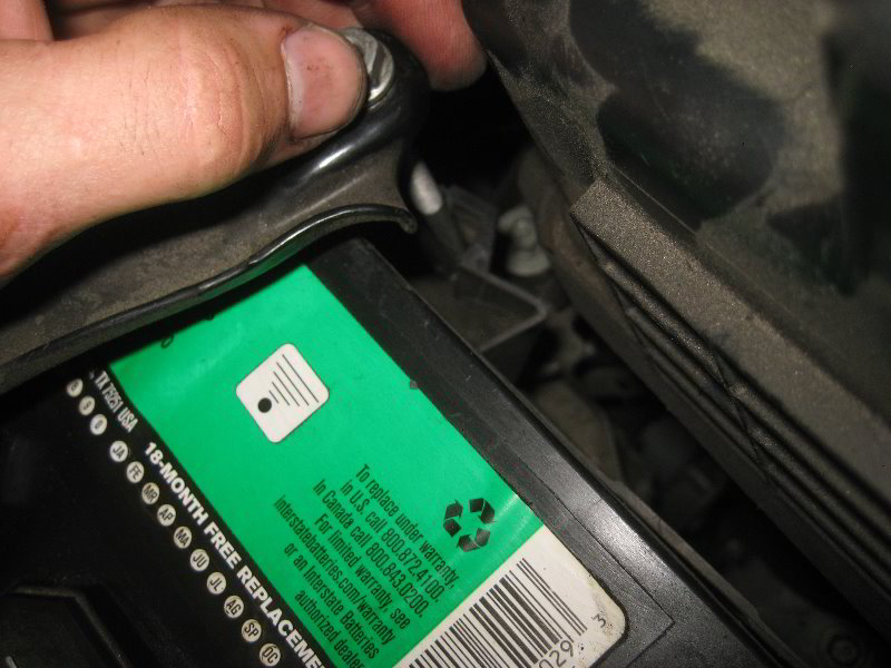 Honda-Odyssey-12V-Automotive-Battery-Replacement-Guide-015