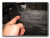 Honda-Odyssey-Cabin-Air-Filter-Replacement-Guide-018