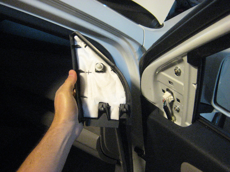 2009-2015-Honda-Pilot-Plastic-Interior-Door-Panel-Removal-Speaker-Upgrade-Guide-003