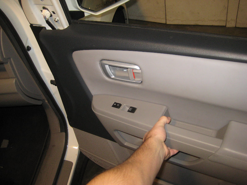 2009-2015-Honda-Pilot-Plastic-Interior-Door-Panel-Removal-Speaker-Upgrade-Guide-016