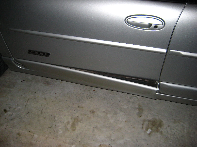 Reattach-Automotive-Door-Molding-Trim-001