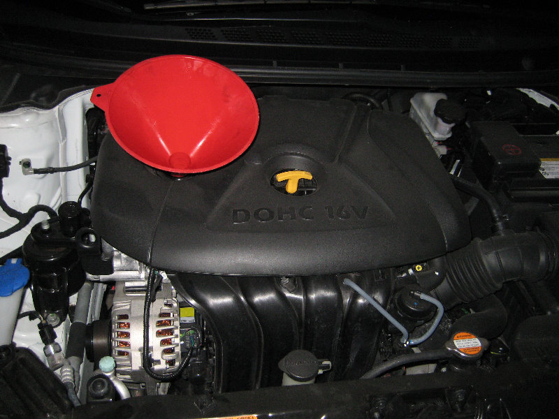 Hyundai-Elantra-Engine-Oil-Change-Guide-014