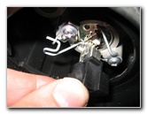Hyundai-Elantra-Headlight-Bulbs-Replacement-Guide-025