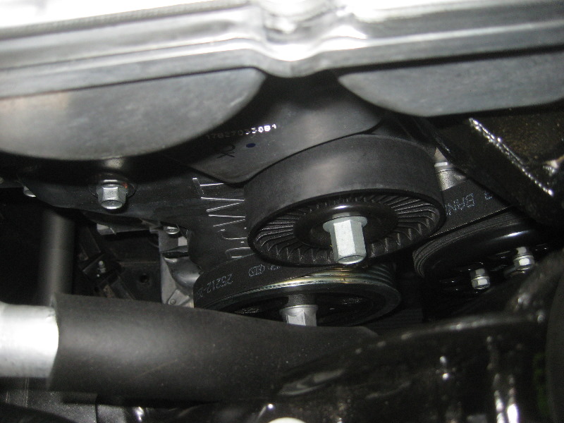 Hyundai-Veloster-Serpentine-Accessory-Belt-Replacement-Guide-018
