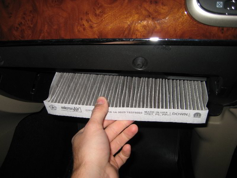 Jeep-Grand-Cherokee-HVAC-Cabin-Air-Filter-Replacement-Guide-014