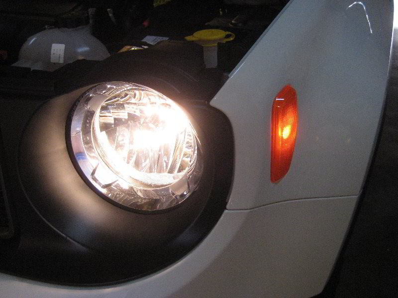 Jeep-Renegade-Front-Quarter-Panel-Side-Marker-Light-Bulb-Replacement-Guide-014