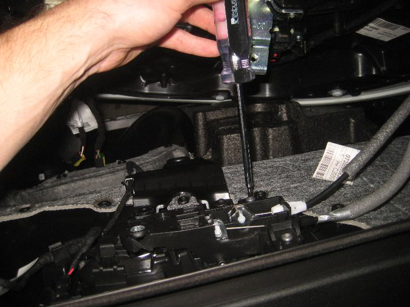 Jeep-Renegade-Interior-Door-Panel-Removal-Speaker-Replacement-Guide-049