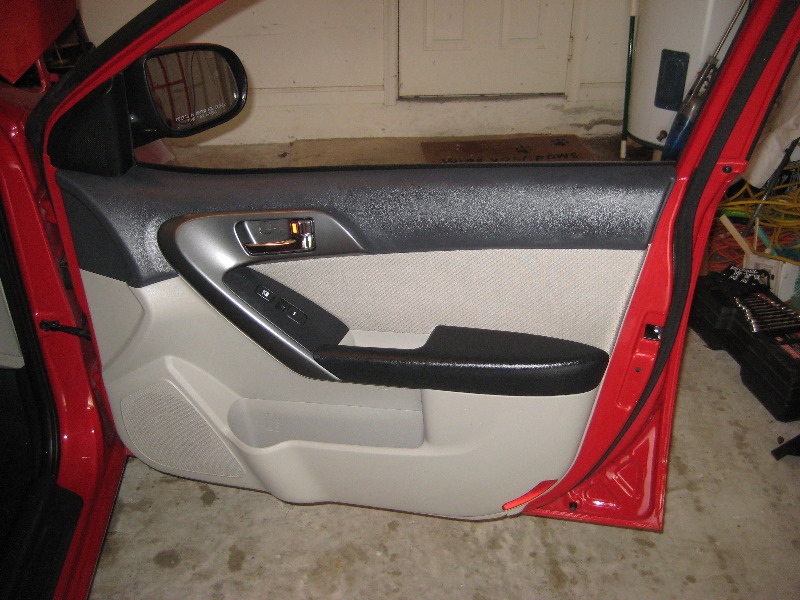 Kia-Forte-Plastic-Interior-Door-Panel-Removal-Guide-048