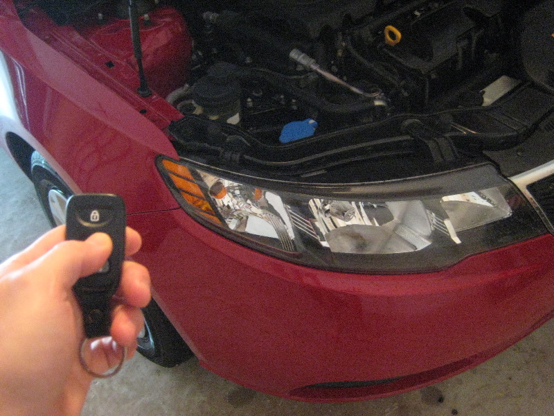 Kia-Forte-Key-Fob-Battery-Replacement-Guide-017
