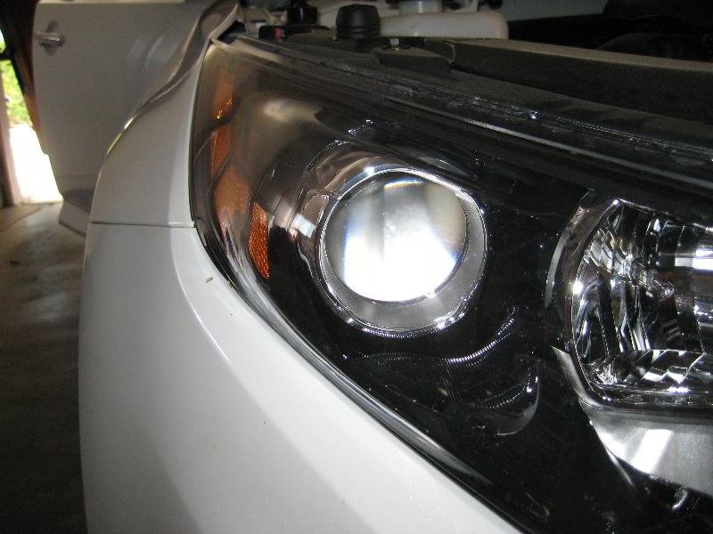 Kia-Optima-Headlight-Bulbs-Replacement-Guide-002