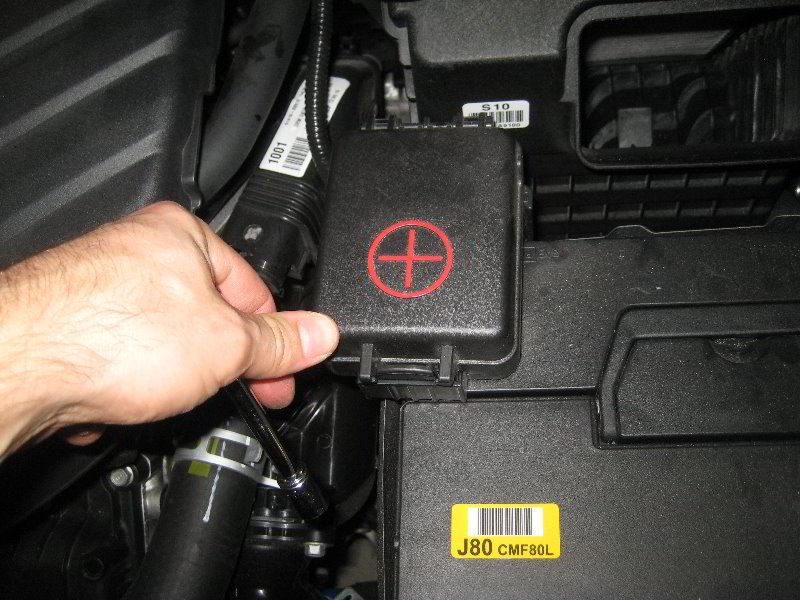 Kia-Sedona-12V-Automotive-Battery-Replacement-Guide-031