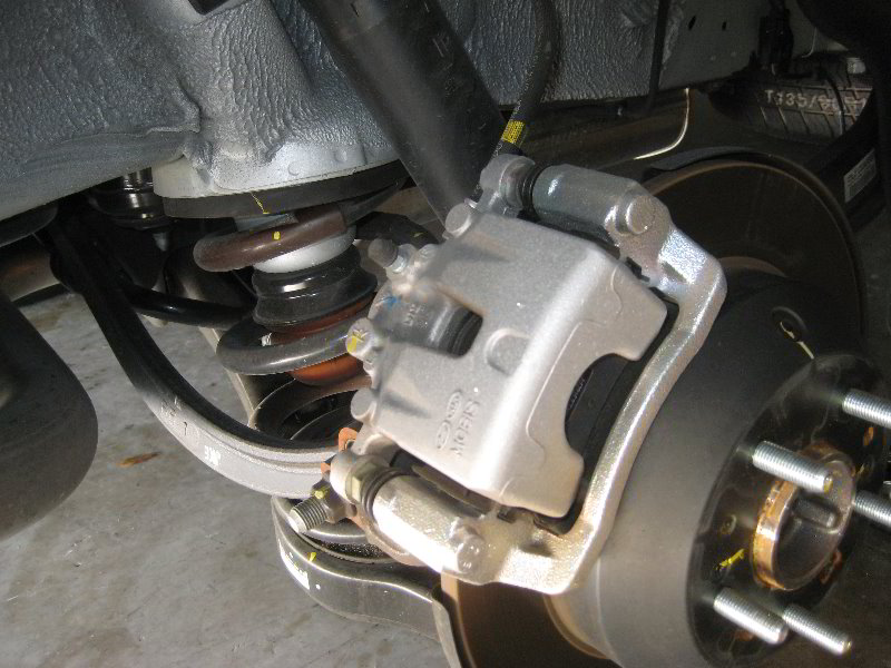 Kia-Sedona-Rear-Brake-Pads-Replacement-Guide-007
