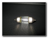 Kia-Sorento-Vanity-Mirror-Light-Bulb-Replacement-Guide-008
