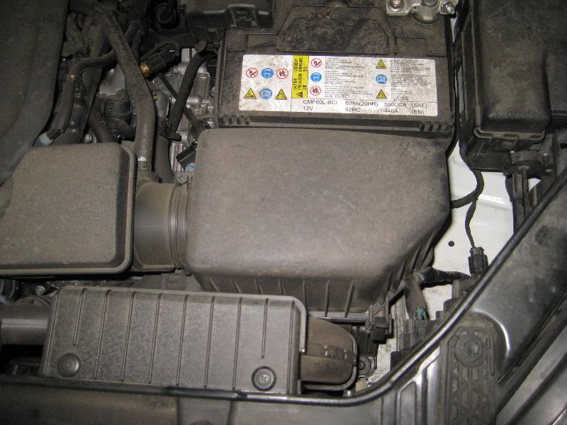 Kia-Soul-Engine-Air-Filter-Replacement-Guide-001