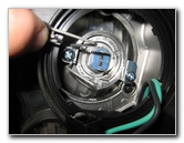 Kia-Sportage-Headlight-Bulbs-Replacement-Guide-018