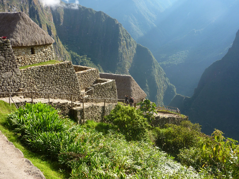 Machu-Picchu-Inca-Trail-Peru-South-America-009