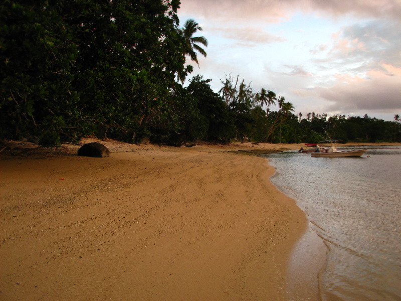 Maravu-Resort-Beverlys-Campground-Beach-Taveuni-Fiji-001
