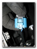 Mazda-CX-9-Headlight-Bulbs-Replacement-Guide-015