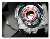 Mazda-CX-9-Headlight-Bulbs-Replacement-Guide-033