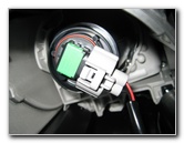 Mazda-CX-9-Headlight-Bulbs-Replacement-Guide-034