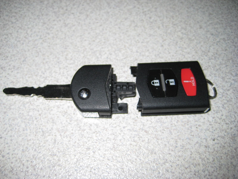 Mazda-CX-9-Key-Fob-Remote-Control-Battery-Replacement-Guide-014