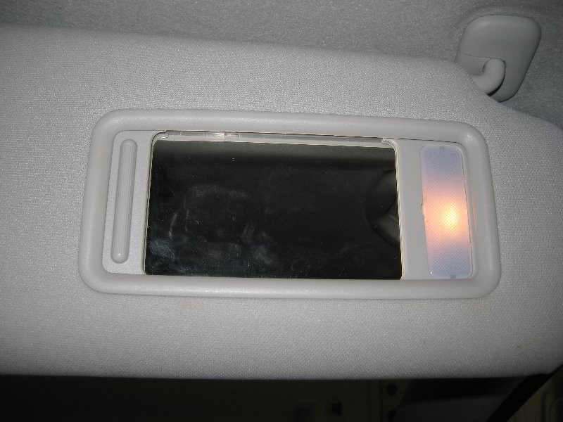 Mazda-CX-9-Sun-Visor-Vanity-Mirror-Light-Bulb-Replacement-Guide-002