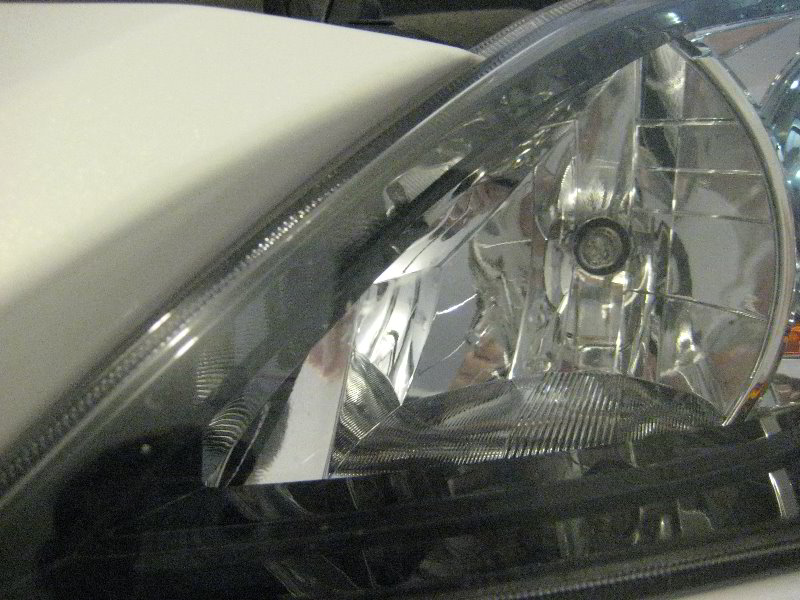 Mazda-Mazda3-Headlight-Bulbs-Replacement-Guide-011
